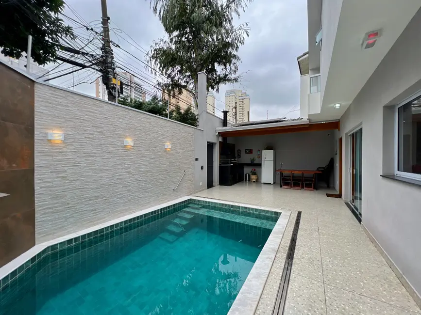 Sobrado com 3 quartos à venda, 236m2 em Santa Teresinha, São Paulo - SP - imagem 1 Foto 1 de Sobrado com 3 quartos à venda, 236m2 em Santa Teresinha, São Paulo - SP