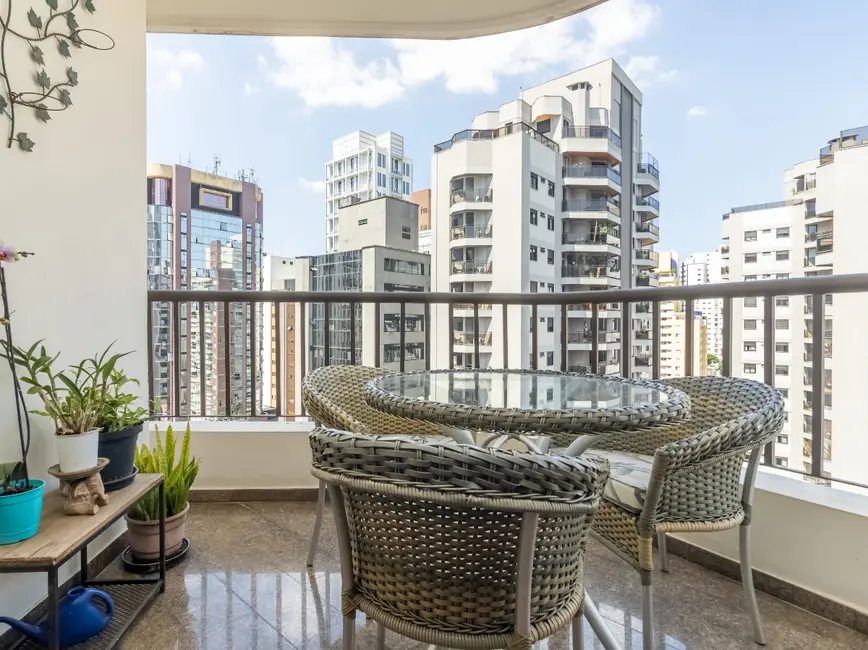 Foto 8 de Apartamento com 4 quartos à venda, 170m2 em Moema, São Paulo - SP