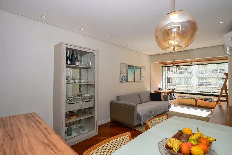 Foto 3 de Apartamento com 2 quartos à venda, 72m2 em Moema, São Paulo - SP