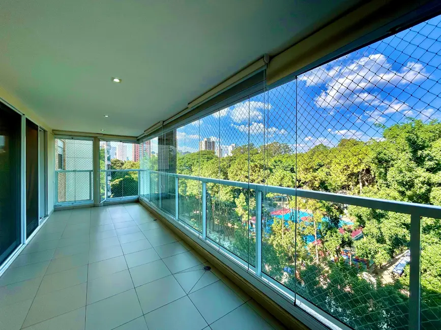 Apartamento com 3 quartos à venda, 186m2 em Chácara Santo Antônio (Zona Sul), São Paulo - SP - imagem 3 Foto 3 de Apartamento com 3 quartos à venda, 186m2 em Chácara Santo Antônio (Zona Sul), São Paulo - SP