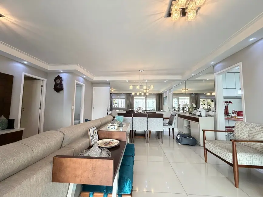Apartamento com 3 quartos à venda, 146m2 em Vila Alexandria, São Paulo - SP - imagem 6 Foto 6 de Apartamento com 3 quartos à venda, 146m2 em Vila Alexandria, São Paulo - SP