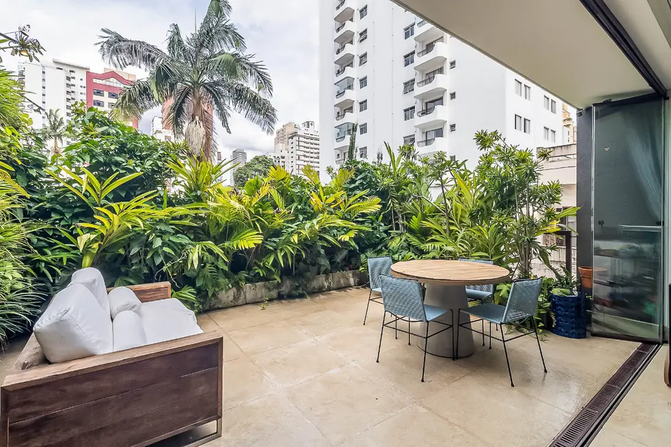 Foto 2 de Casa de Vila com 4 quartos à venda, 270m2 em Itaim Bibi, São Paulo - SP