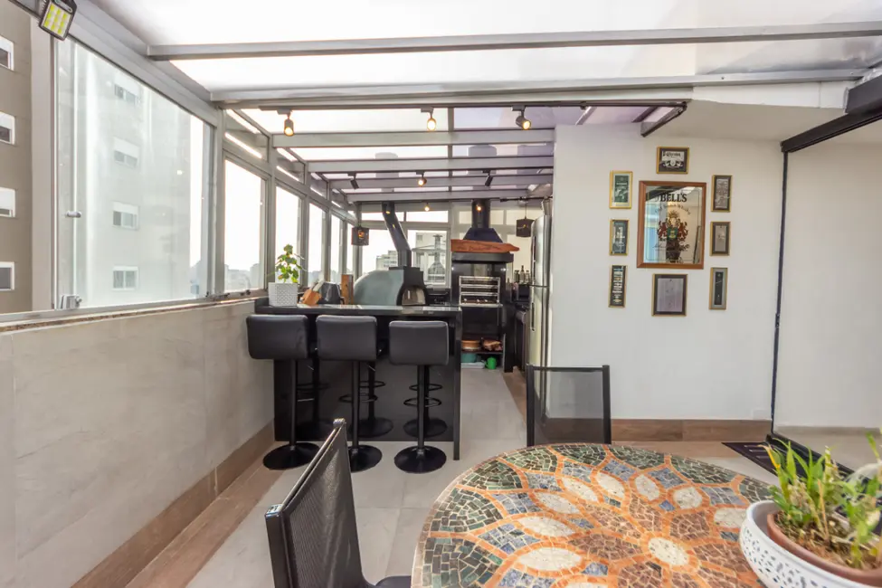 Foto 2 de Cobertura com 4 quartos à venda, 180m2 em Vila Gumercindo, São Paulo - SP