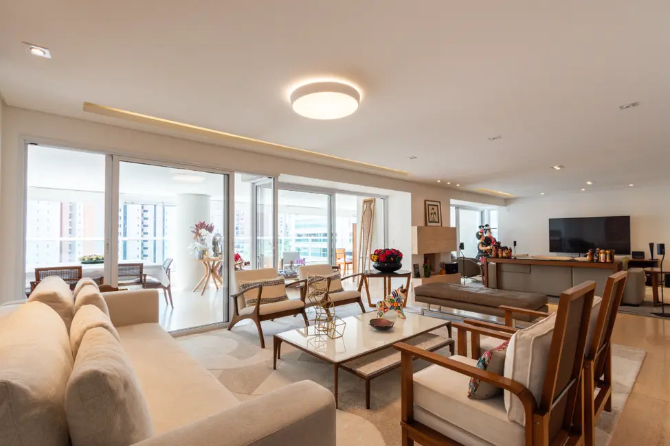 Foto 8 de Apartamento com 4 quartos à venda, 335m2 em Moema, São Paulo - SP