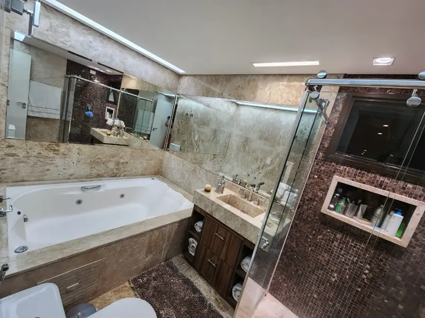 Apartamento com 4 quartos à venda, 220m2 em Vila Maria Alta, São Paulo - SP - imagem 2 Foto 2 de Apartamento com 4 quartos à venda, 220m2 em Vila Maria Alta, São Paulo - SP