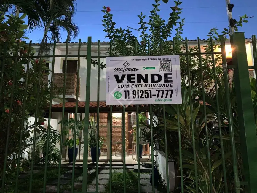 Foto 6 de Casa com 2 quartos à venda, 80m2 em Indaiá, Caraguatatuba - SP