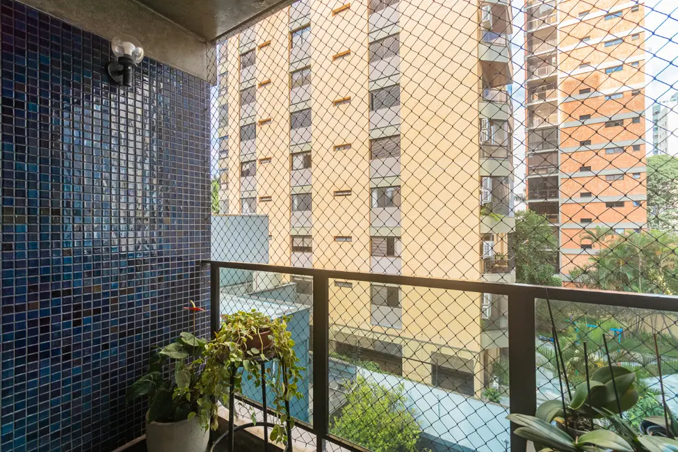 Foto 6 de Apartamento com 3 quartos à venda, 152m2 em Moema, São Paulo - SP
