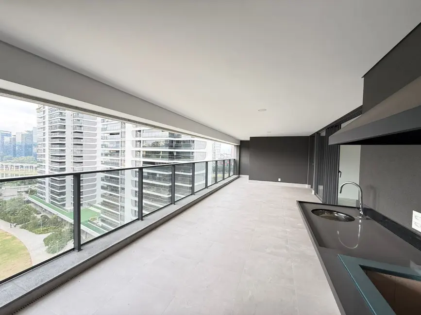 Foto 4 de Apartamento com 4 quartos à venda, 240m2 em Jardim Fonte do Morumbi, São Paulo - SP