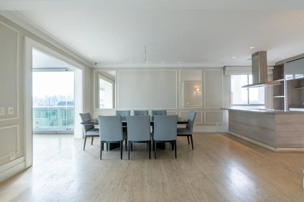 Foto 4 de Apartamento com 4 quartos à venda, 234m2 em Itaim Bibi, São Paulo - SP