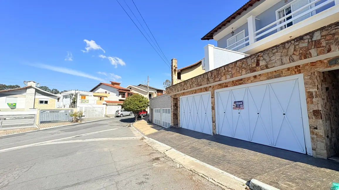 Sobrado com 4 quartos à venda, 180m2 em Jardim Regina, São Paulo - SP - imagem 2 Foto 2 de Sobrado com 4 quartos à venda, 180m2 em Jardim Regina, São Paulo - SP