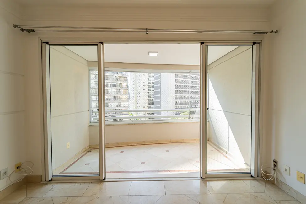 Foto 8 de Apartamento com 4 quartos à venda, 104m2 em Moema, São Paulo - SP