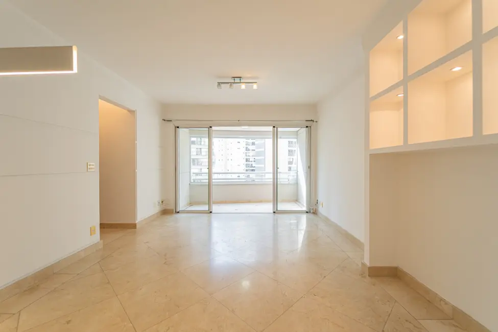 Foto 2 de Apartamento com 4 quartos à venda, 104m2 em Moema, São Paulo - SP