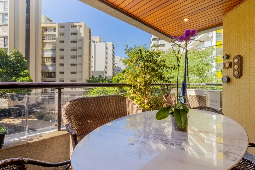 Foto 5 de Apartamento com 3 quartos à venda, 240m2 em Higienópolis, São Paulo - SP