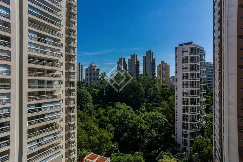 Apartamento com 3 quartos para alugar, 286m2 em Jardim Fonte do Morumbi, São Paulo - SP - imagem 6 Foto 6 de Apartamento com 3 quartos para alugar, 286m2 em Jardim Fonte do Morumbi, São Paulo - SP
