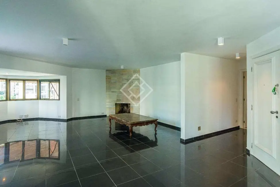 Apartamento com 3 quartos para alugar, 286m2 em Jardim Fonte do Morumbi, São Paulo - SP - imagem 3 Foto 3 de Apartamento com 3 quartos para alugar, 286m2 em Jardim Fonte do Morumbi, São Paulo - SP