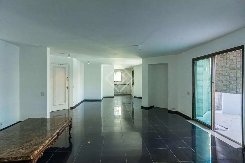 Apartamento com 3 quartos para alugar, 286m2 em Jardim Fonte do Morumbi, São Paulo - SP - imagem 1 Foto 1 de Apartamento com 3 quartos para alugar, 286m2 em Jardim Fonte do Morumbi, São Paulo - SP