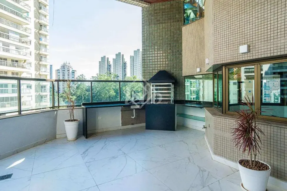 Apartamento com 3 quartos para alugar, 286m2 em Jardim Fonte do Morumbi, São Paulo - SP - imagem 7 Foto 7 de Apartamento com 3 quartos para alugar, 286m2 em Jardim Fonte do Morumbi, São Paulo - SP
