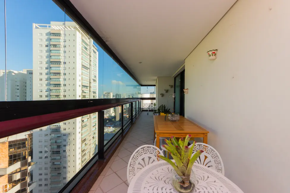Apartamento com 4 quartos à venda, 242m2 em Campo Belo, São Paulo - SP - imagem 6 Foto 6 de Apartamento com 4 quartos à venda, 242m2 em Campo Belo, São Paulo - SP
