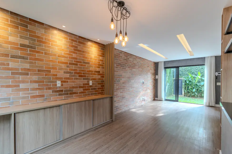 Foto 3 de Casa com 3 quartos à venda, 150m2 em Vila Cordeiro, São Paulo - SP