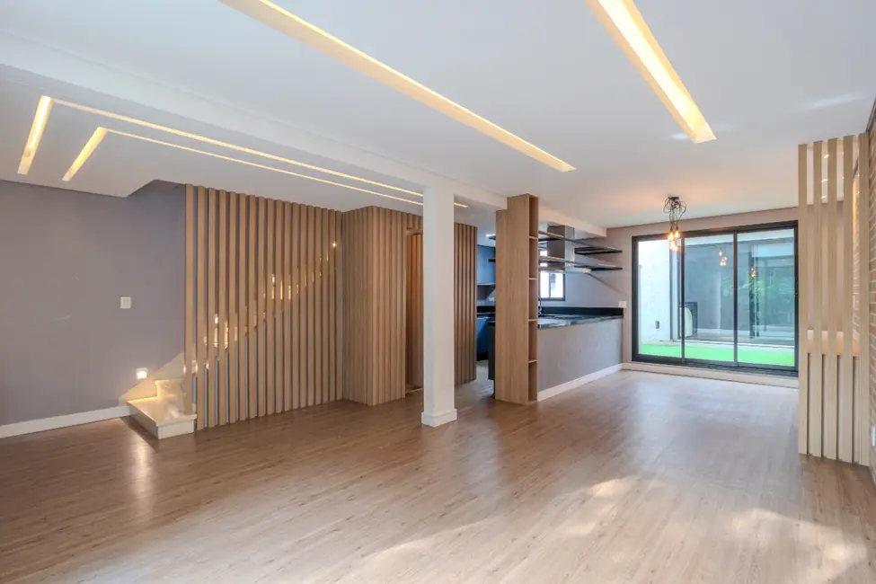 Foto 1 de Casa com 3 quartos à venda, 150m2 em Vila Cordeiro, São Paulo - SP