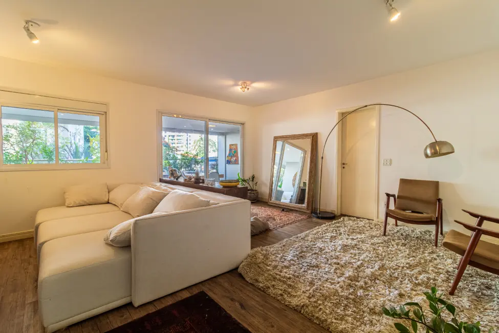 Apartamento com 3 quartos à venda, 4970m2 em Vila Alexandria, São Paulo - SP - imagem 9 Foto 9 de Apartamento com 3 quartos à venda, 4970m2 em Vila Alexandria, São Paulo - SP