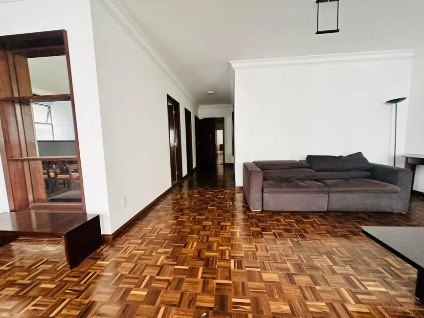 Apartamento com 3 quartos à venda, 310m2 em Jardim América, São Paulo - SP - imagem 6 Foto 6 de Apartamento com 3 quartos à venda, 310m2 em Jardim América, São Paulo - SP