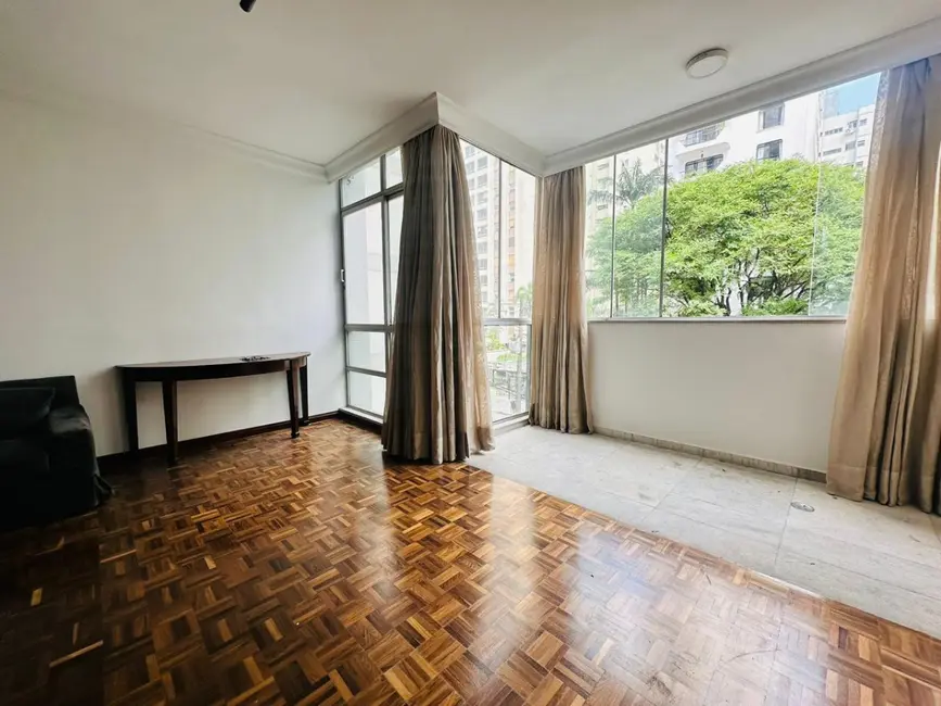 Apartamento com 3 quartos à venda, 310m2 em Jardim América, São Paulo - SP - imagem 2 Foto 2 de Apartamento com 3 quartos à venda, 310m2 em Jardim América, São Paulo - SP