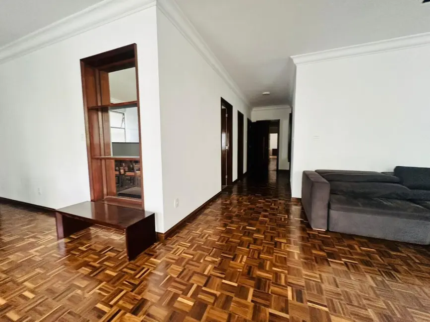 Apartamento com 3 quartos à venda, 310m2 em Jardim América, São Paulo - SP - imagem 7 Foto 7 de Apartamento com 3 quartos à venda, 310m2 em Jardim América, São Paulo - SP