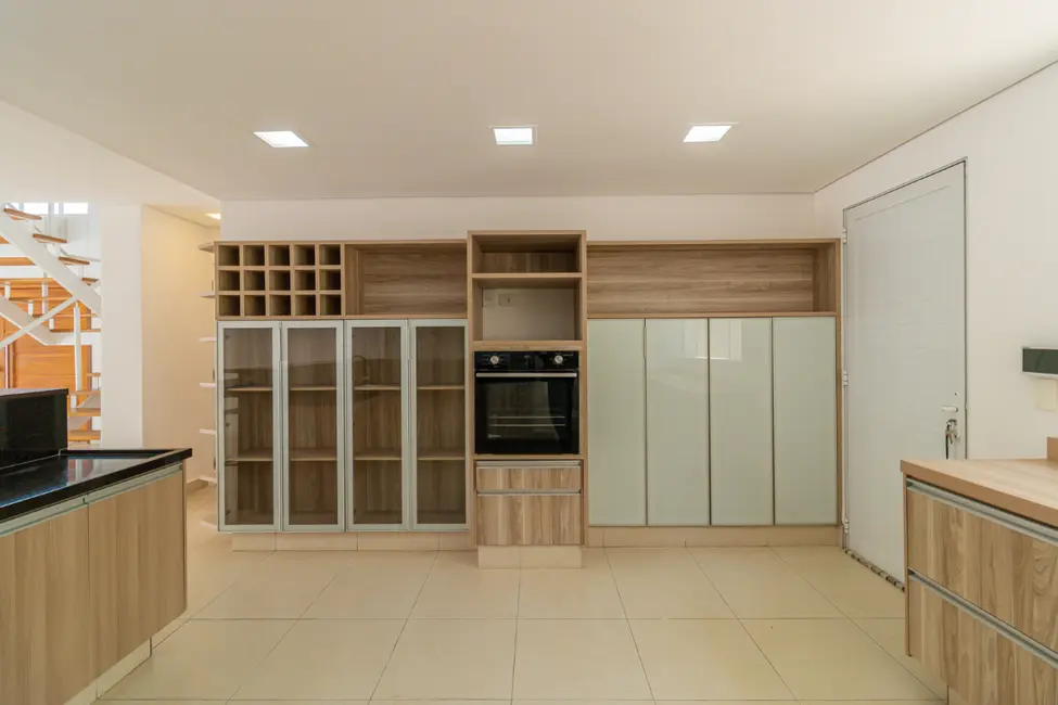 Casa com 4 quartos à venda, 405m2 em Mirandópolis, São Paulo - SP - imagem 4 Foto 4 de Casa com 4 quartos à venda, 405m2 em Mirandópolis, São Paulo - SP