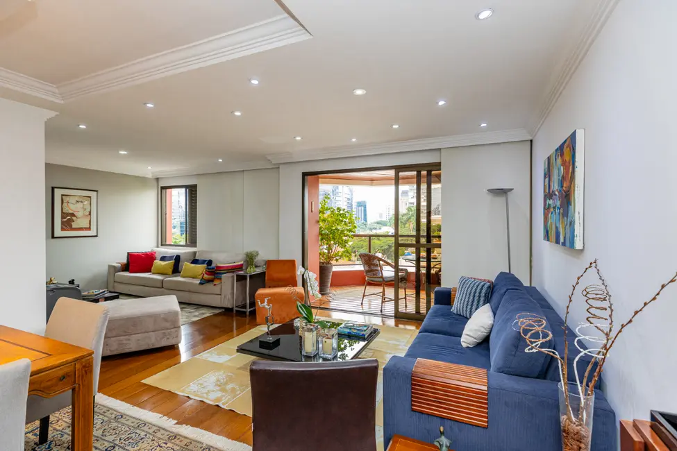 Foto 3 de Apartamento com 3 quartos à venda, 222m2 em Vila Nova Conceição, São Paulo - SP
