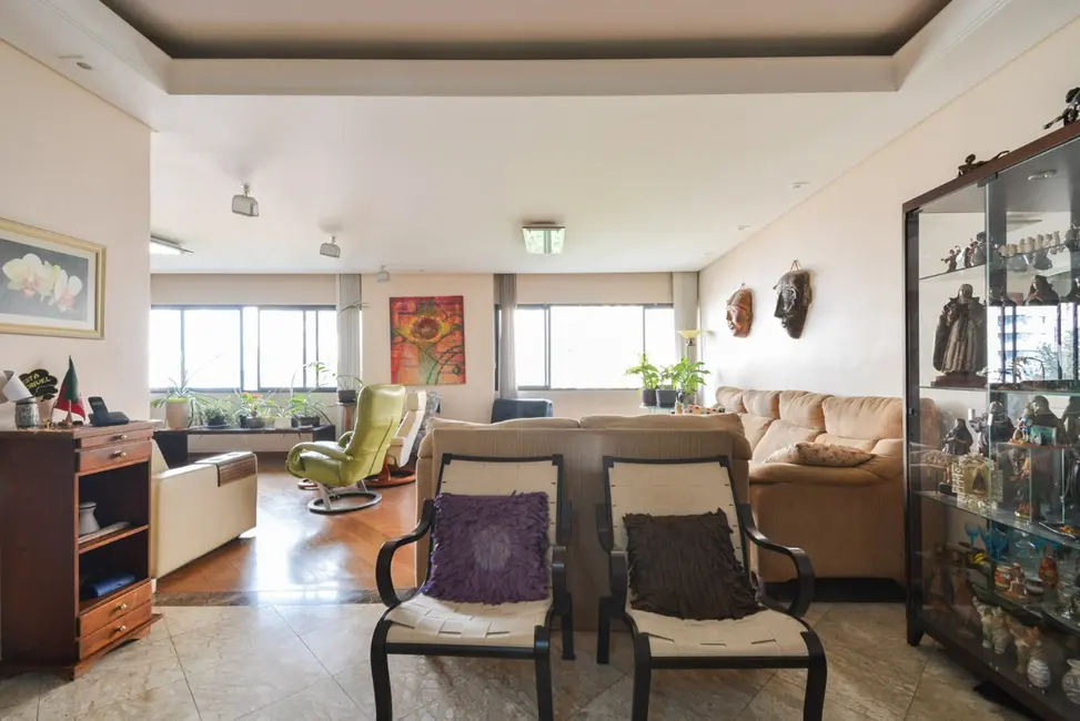 Foto 2 de Apartamento com 3 quartos à venda, 220m2 em Morro dos Ingleses, São Paulo - SP