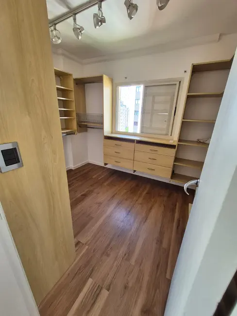 Apartamento com 2 quartos à venda em Moema, São Paulo - SP - imagem 1 Foto 1 de Apartamento com 2 quartos à venda em Moema, São Paulo - SP