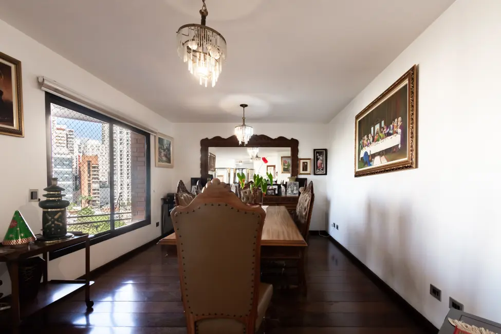 Foto 7 de Apartamento com 4 quartos à venda, 193m2 em Pacaembu, São Paulo - SP