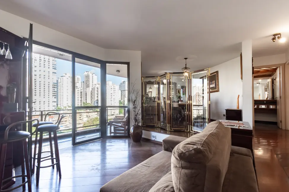 Foto 6 de Apartamento com 4 quartos à venda, 193m2 em Pacaembu, São Paulo - SP