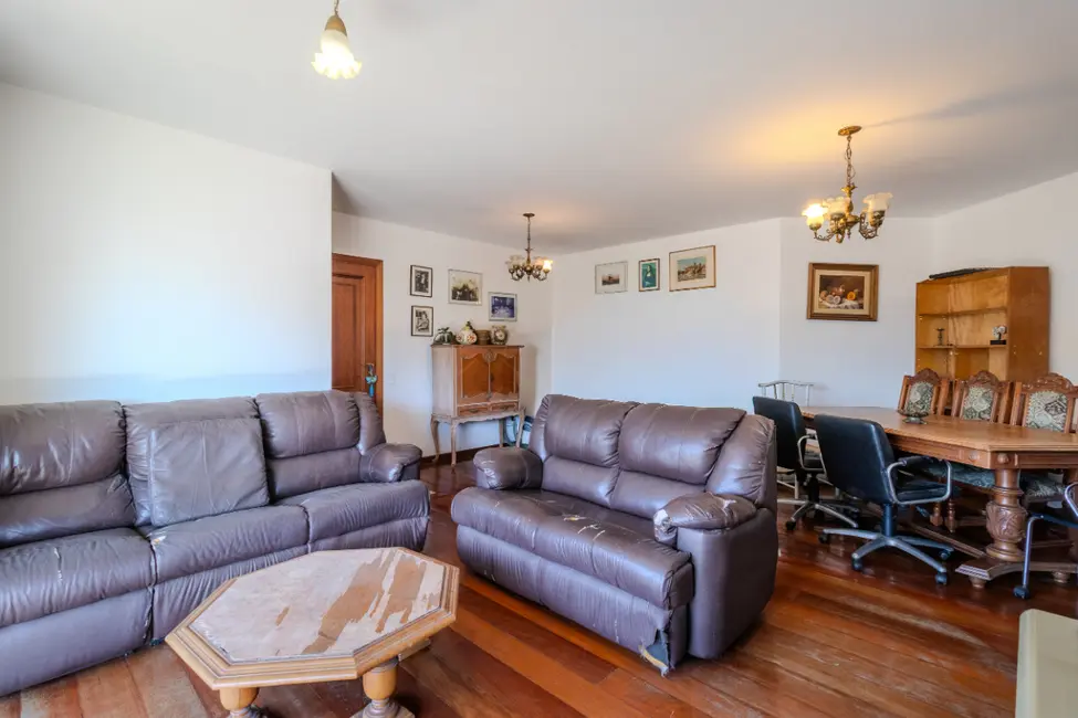 Apartamento com 4 quartos à venda, 148m2 em Moema, São Paulo - SP - imagem 3 Foto 3 de Apartamento com 4 quartos à venda, 148m2 em Moema, São Paulo - SP