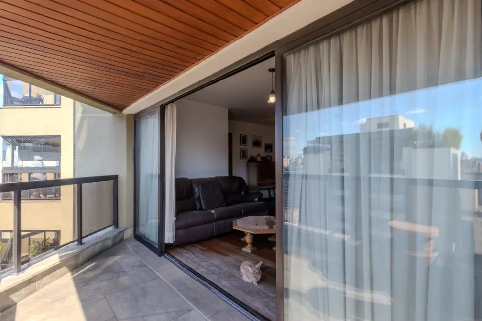 Apartamento com 4 quartos à venda, 148m2 em Moema, São Paulo - SP - imagem 5 Foto 5 de Apartamento com 4 quartos à venda, 148m2 em Moema, São Paulo - SP