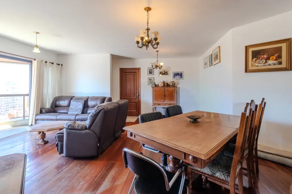 Apartamento com 4 quartos à venda, 148m2 em Moema, São Paulo - SP - imagem 2 Foto 2 de Apartamento com 4 quartos à venda, 148m2 em Moema, São Paulo - SP