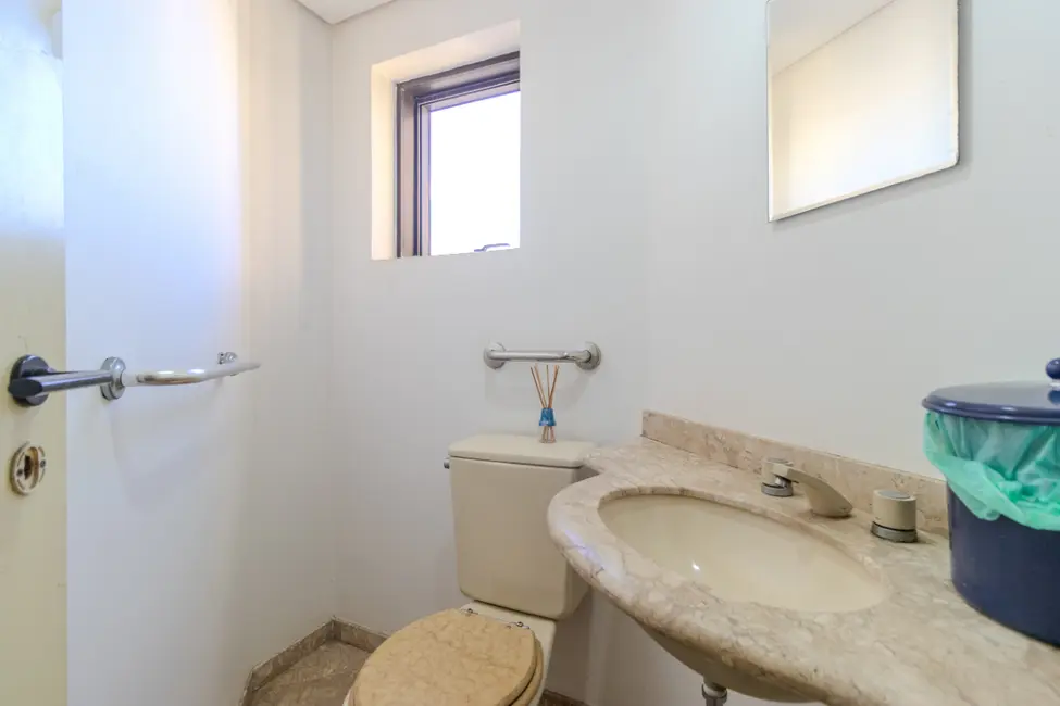 Apartamento com 4 quartos à venda, 148m2 em Moema, São Paulo - SP - imagem 8 Foto 8 de Apartamento com 4 quartos à venda, 148m2 em Moema, São Paulo - SP