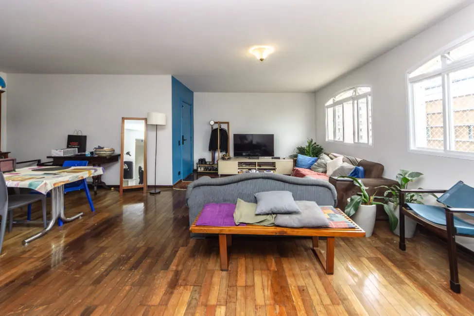 Foto 3 de Apartamento com 3 quartos à venda em Itaim Bibi, São Paulo - SP