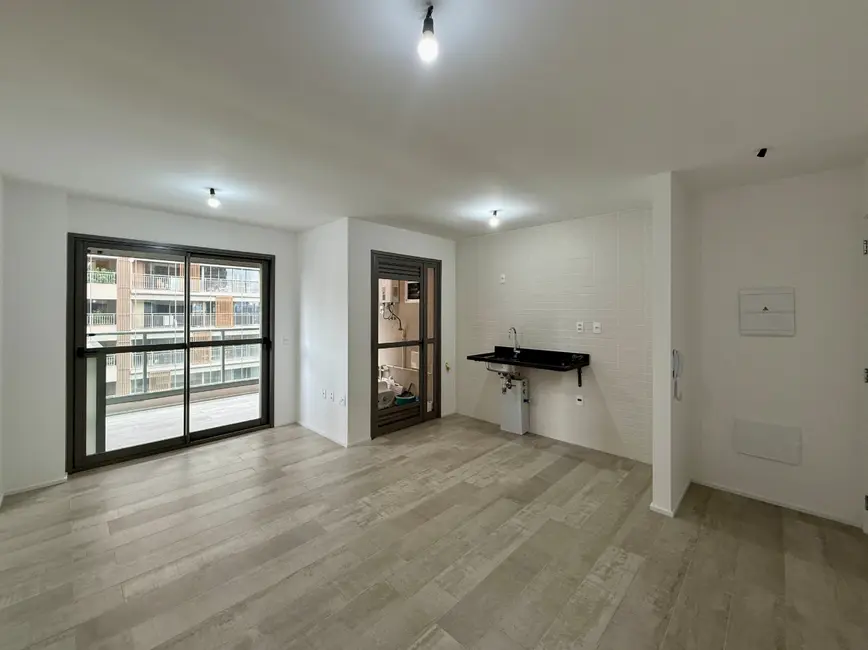 Foto 3 de Apartamento com 2 quartos à venda em Moema, São Paulo - SP