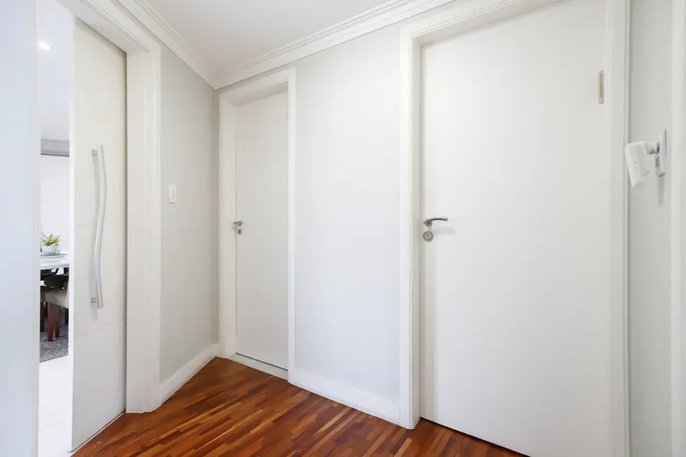 Apartamento com 3 quartos à venda, 147m2 em Perdizes, São Paulo - SP - imagem 8 Foto 8 de Apartamento com 3 quartos à venda, 147m2 em Perdizes, São Paulo - SP