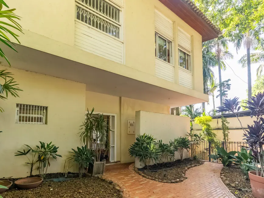 Casa com 5 quartos à venda, 318m2 em Pacaembu, São Paulo - SP - imagem 8 Foto 8 de Casa com 5 quartos à venda, 318m2 em Pacaembu, São Paulo - SP