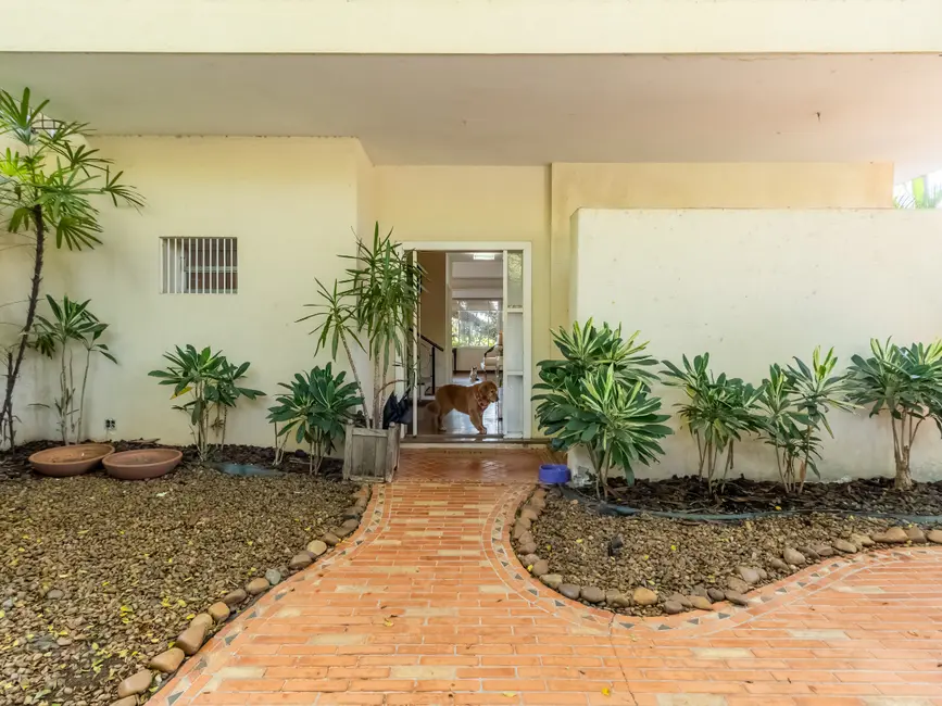Casa com 5 quartos à venda, 318m2 em Pacaembu, São Paulo - SP - imagem 9 Foto 9 de Casa com 5 quartos à venda, 318m2 em Pacaembu, São Paulo - SP