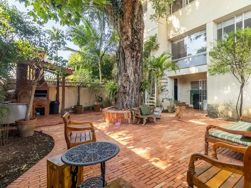 Casa com 5 quartos à venda, 318m2 em Pacaembu, São Paulo - SP - imagem 1 Foto 1 de Casa com 5 quartos à venda, 318m2 em Pacaembu, São Paulo - SP