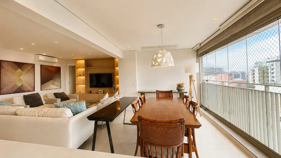 Apartamento com 3 quartos à venda, 149m2 em Moema, São Paulo - SP - imagem 2 Foto 2 de Apartamento com 3 quartos à venda, 149m2 em Moema, São Paulo - SP