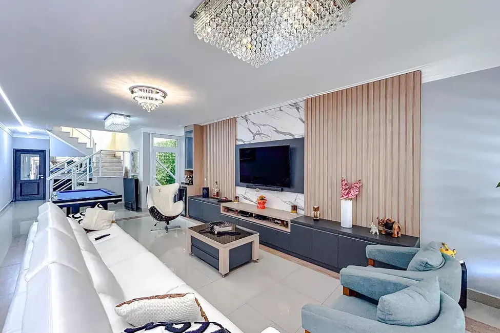 Casa com 4 quartos à venda, 212m2 em Penha de França, São Paulo - SP - imagem 3 Foto 3 de Casa com 4 quartos à venda, 212m2 em Penha de França, São Paulo - SP