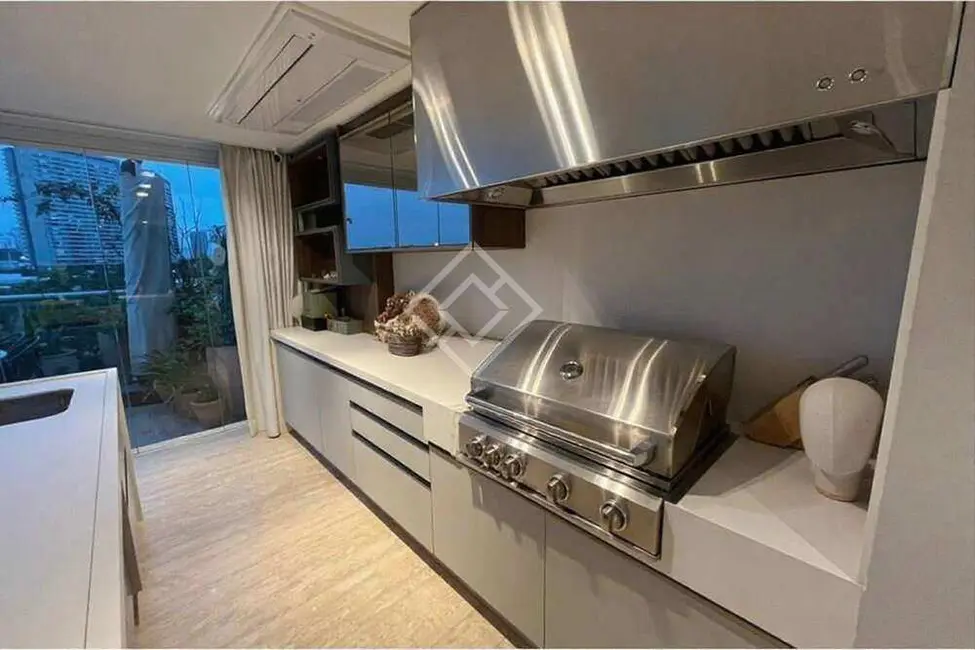 Apartamento com 3 quartos para alugar, 291m2 em Água Branca, São Paulo - SP - imagem 4 Foto 4 de Apartamento com 3 quartos para alugar, 291m2 em Água Branca, São Paulo - SP