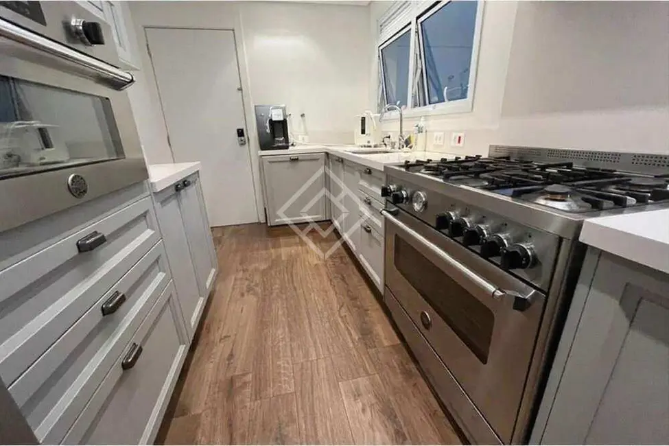 Apartamento com 3 quartos para alugar, 291m2 em Água Branca, São Paulo - SP - imagem 7 Foto 7 de Apartamento com 3 quartos para alugar, 291m2 em Água Branca, São Paulo - SP