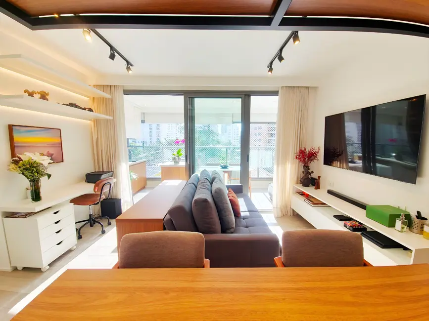 Foto 2 de Apartamento com 2 quartos à venda em Moema, São Paulo - SP