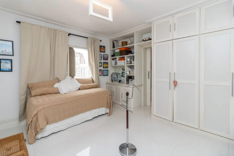 Apartamento com 3 quartos à venda em Aclimação, São Paulo - SP - imagem 6 Foto 6 de Apartamento com 3 quartos à venda em Aclimação, São Paulo - SP